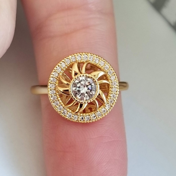 New 18K Gold Plated Diamond Circle Sun Ring for Women - Picture 5 of 8